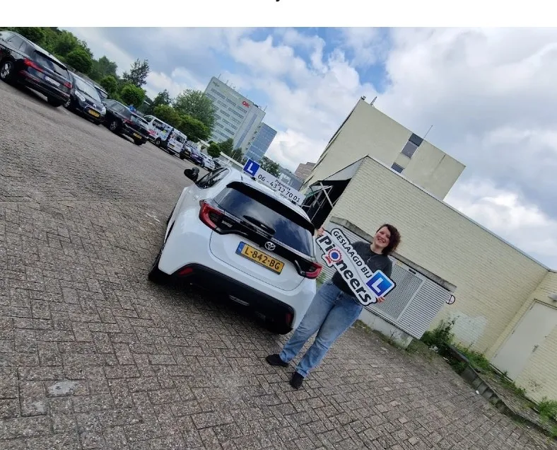 Maartje Verheijen geslaagd bij Verkeersschool Pioneers
